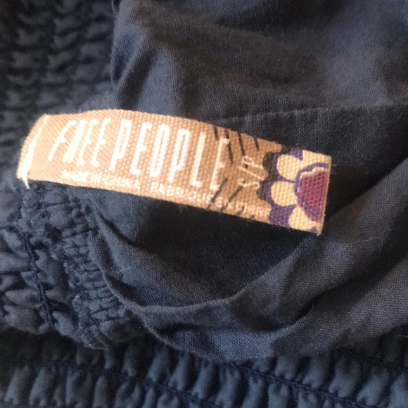 “FREE PEOPLE” Short Floral Skirt. - Picture 8 of 9